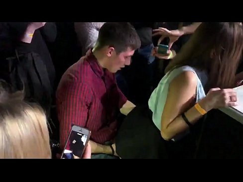 ❤️ Echter Sex in einem russischen Nachtclub. 18-jährige russische Mädchen in den Anus und Vagina gefickt in einem Nachtclub ️❌ Porn video bei uns de.risegame.top ﹏